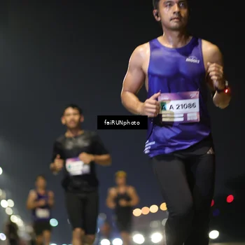 Runner Photo 7318797
