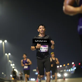 Runner Photo 7318798