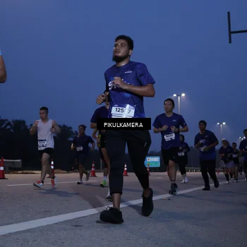 Runner Photo 7318830