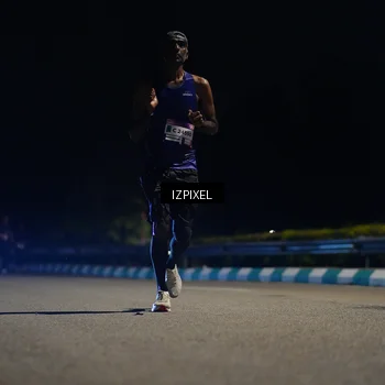 Runner Photo 7318837