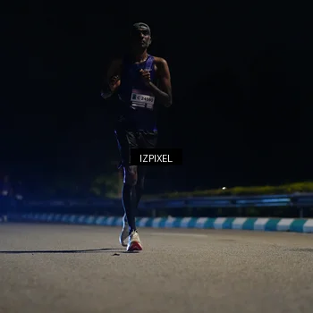 Runner Photo 7318839