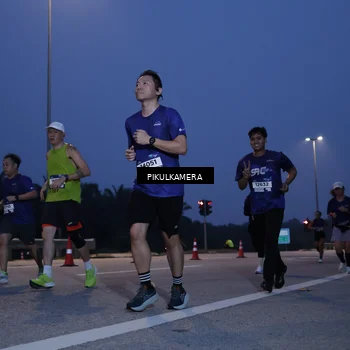 Runner Photo 7318850