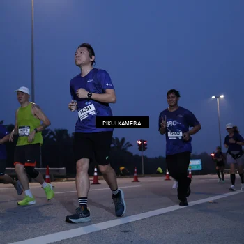 Runner Photo 7318877