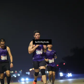 Runner Photo 7318911