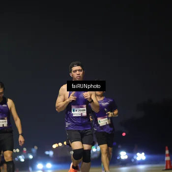Runner Photo 7318913