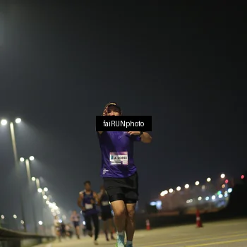 Runner Photo 7318945