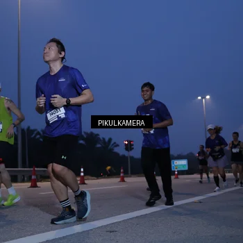 Runner Photo 7318956