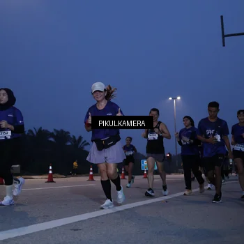 Runner Photo 7319023