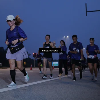 Runner Photo 7319035