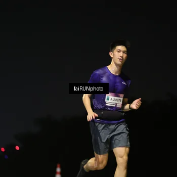 Runner Photo 7319056