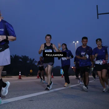 Runner Photo 7319099