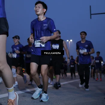 Runner Photo 7320012