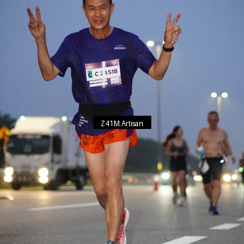 Runner Photo 7320201