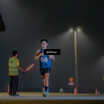 Runner Photo 7320280