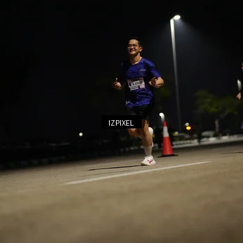 Runner Photo 7320320