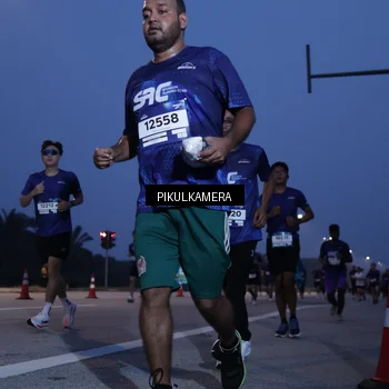 Runner Photo 7320413