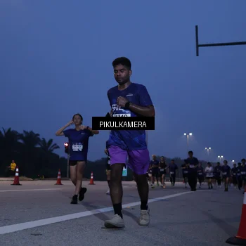 Runner Photo 7320514