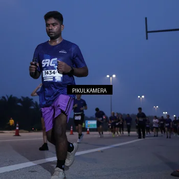 Runner Photo 7320564