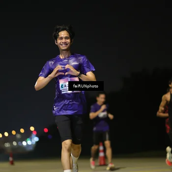 Runner Photo 7320695