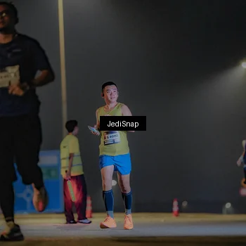 Runner Photo 7320789