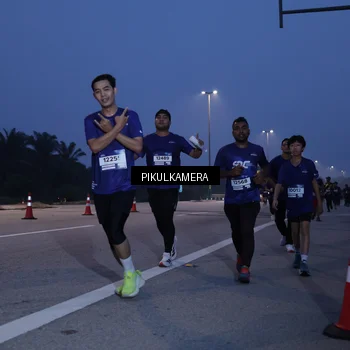 Runner Photo 7320889