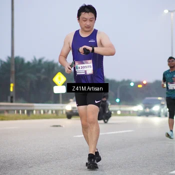 Runner Photo 7320891