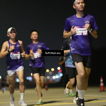 Runner Photo 7321001