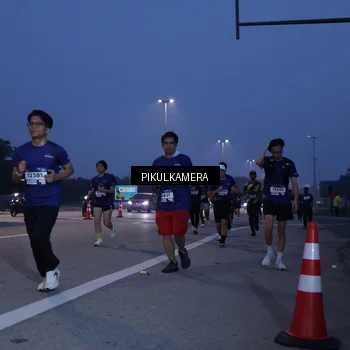 Runner Photo 7321007