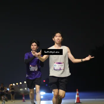 Runner Photo 7321101