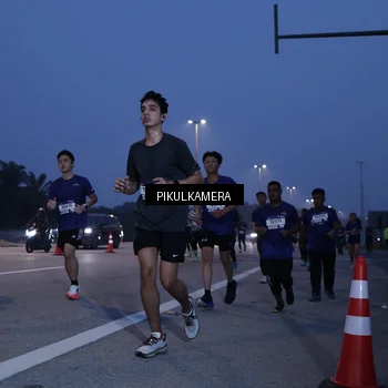 Runner Photo 7321340