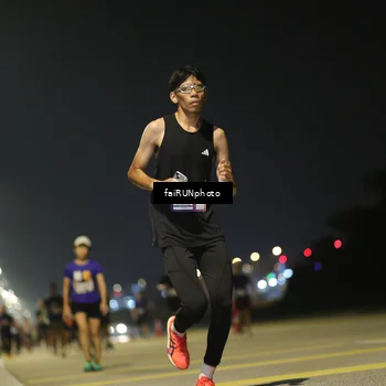 Runner Photo 7321398