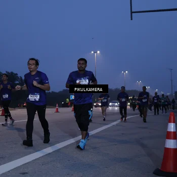 Runner Photo 7321703