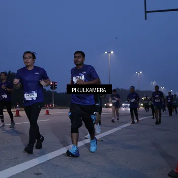 Runner Photo 7321800