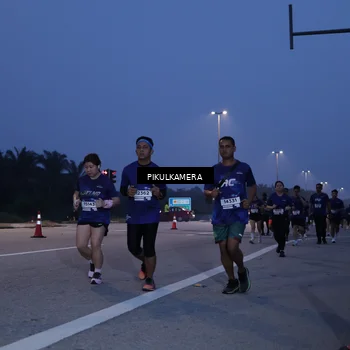 Runner Photo 7322001