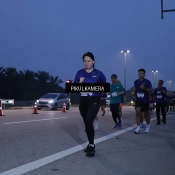 Runner Photo 7322106