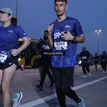 Runner Photo 7322689