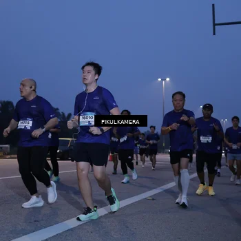 Runner Photo 7322747