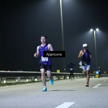 Runner Photo 7322993