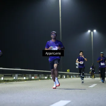 Runner Photo 7323030