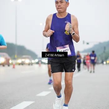 Runner Photo 7323104