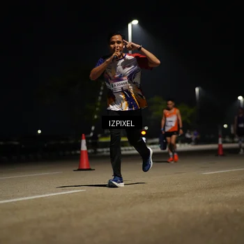 Runner Photo 7323143