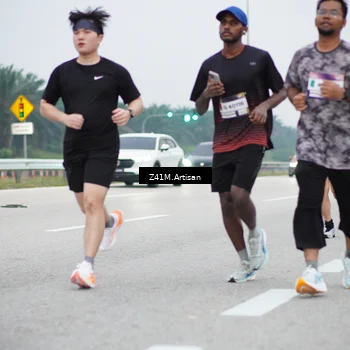 Runner Photo 7323457