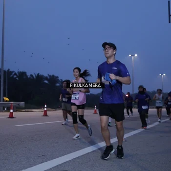 Runner Photo 7323479