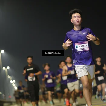 Runner Photo 7323645