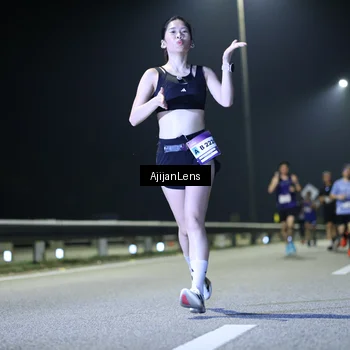 Runner Photo 7323695