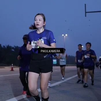 Runner Photo 7323708