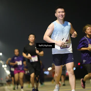 Runner Photo 7323712