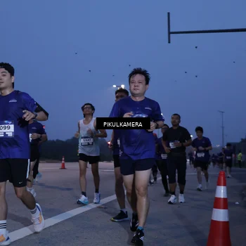Runner Photo 7323765