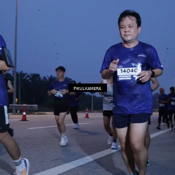 Runner Photo 7323903
