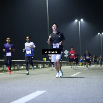 Runner Photo 7323913